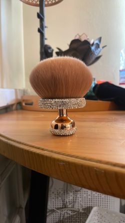 Brand New Large Makeup Brush