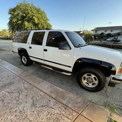 1992 GMC Suburban 4x4 Engine Low Miles!!!