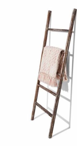 Rustic Wood Blanket Ladder