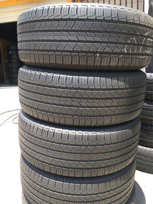 265-60-18 Michelin