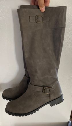 Winter boots.