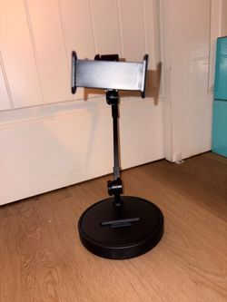 Phone holder for desk