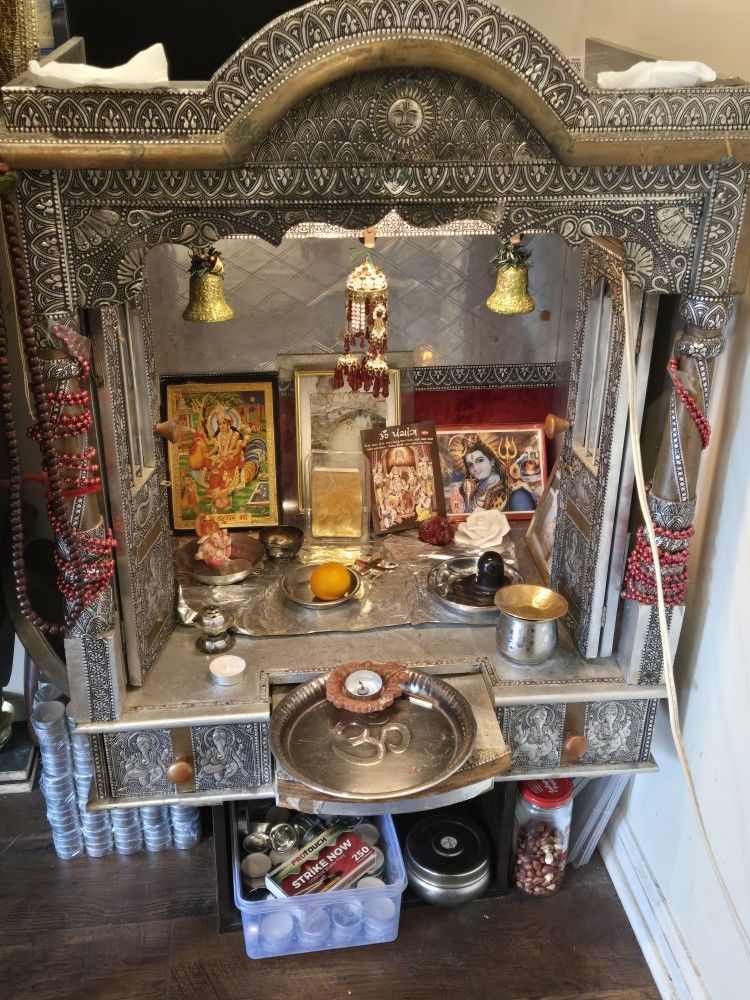 Small Mandir For Sell