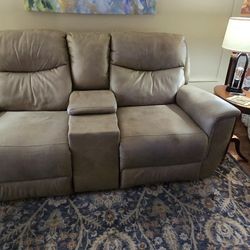 RECLINING LOVESEAT 
