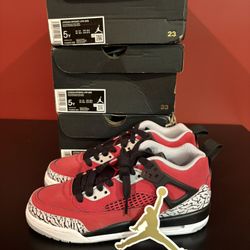Nike Youth Shoes 5 -5.5