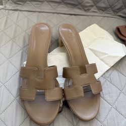 Women’s Slippers