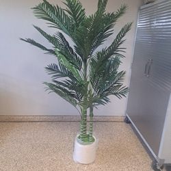 Fake Palm Tree 