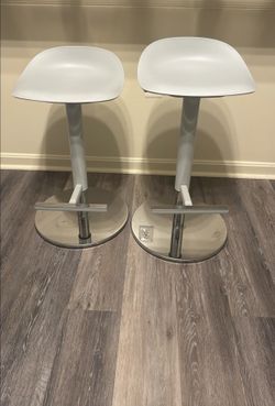 Adjustable Bar Seats