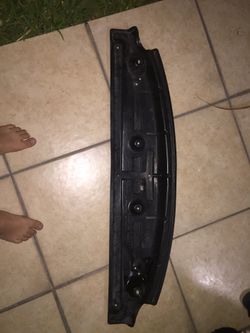 Hyundai engine splash shield
