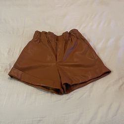 Women’s Buddy Love Medium Shorts