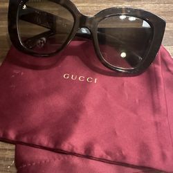 Women’s Gucci Oversized Sunglasses