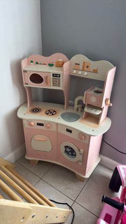 Toddler kitchen