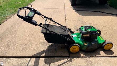 John Deere JS26 self propelled 22” push mower