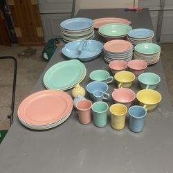 Luray pastel USA Dinner Set