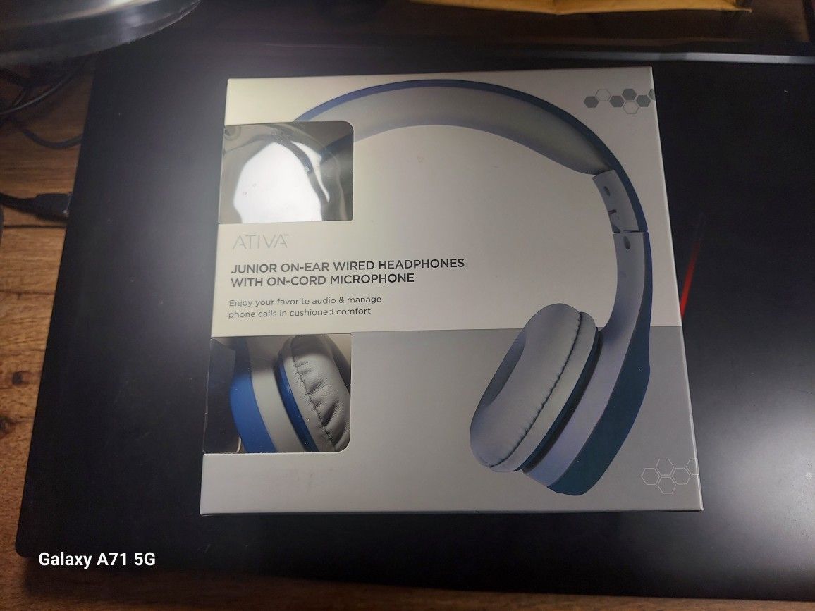 Ativa Wired Headphones New