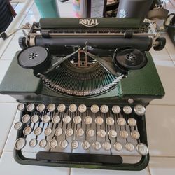 Vintage Royal Portable Typewriter Green Textured Finish