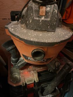 Rigid vacuum used good condition 2.5 attachments and hose