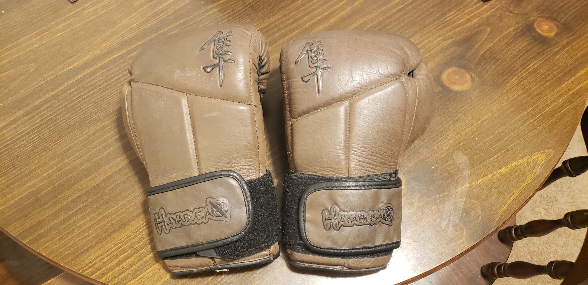 Hayabusa Kanpeki Elite 3.0 boxing gloves