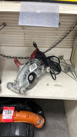 Skilsaw Medusaw SPT79-00 7-inch worm drive concrete saw.