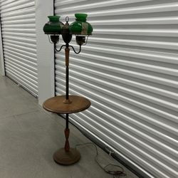 Vintage Lamp With Round Table. 