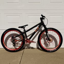 Bombshell DeeJay 24” DJ Kids Bike