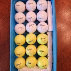 18 TITLEIST  golf Balls ( TRUFEEL)