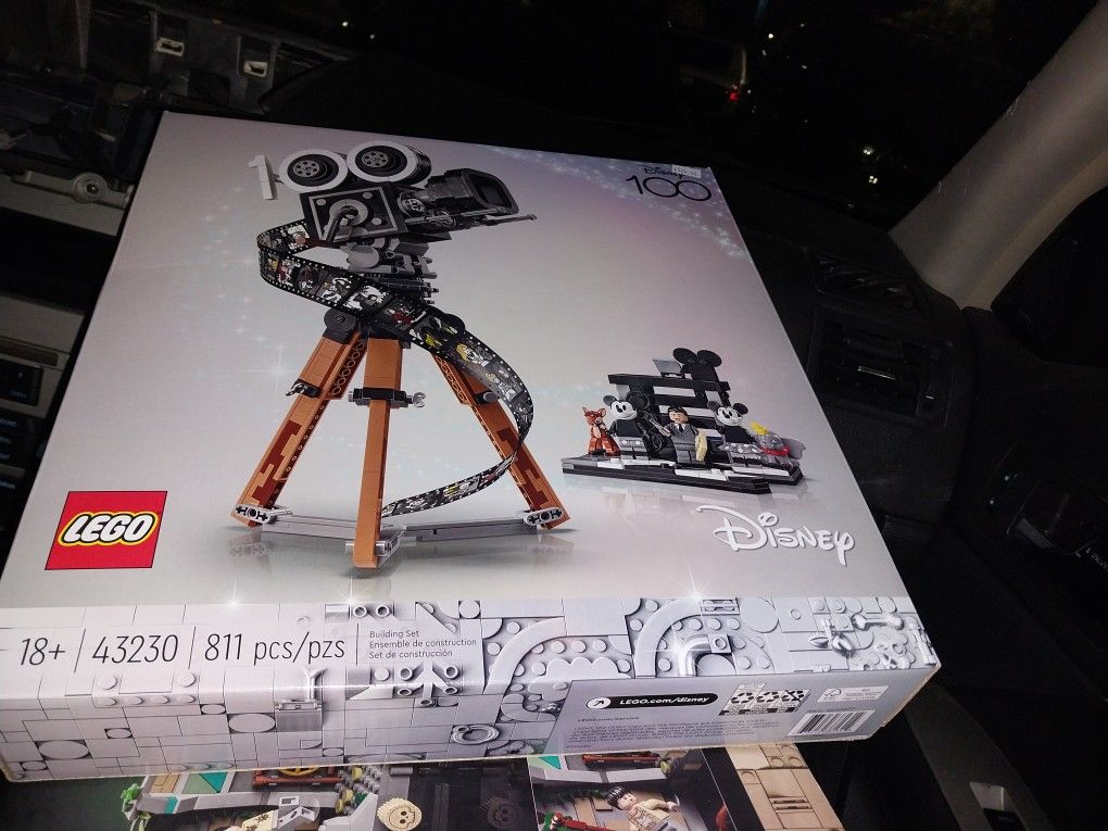 DISNEY 100 LEGO SET