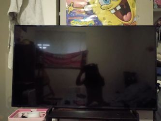 Isignia 65 inch tv Roku tv
