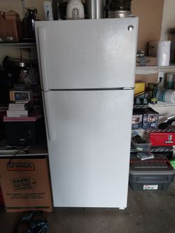 Refrigerator GE