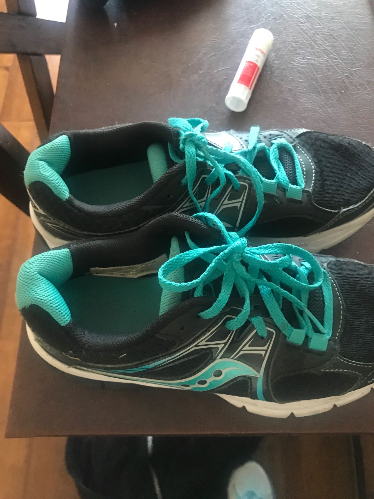 Sacony women’s size 6