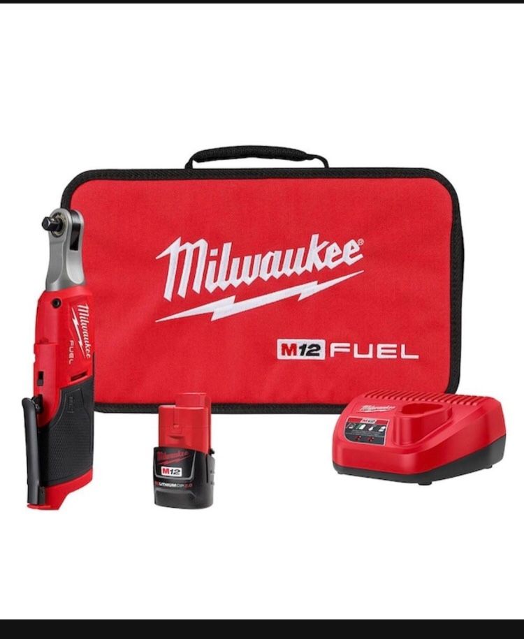 New Milwaukee M12 FUEL 12-Volt Lithium-Ion Brushless Cordless High Speed 3/8 in. Ratchet Kit with One Battery, Charger and Bag