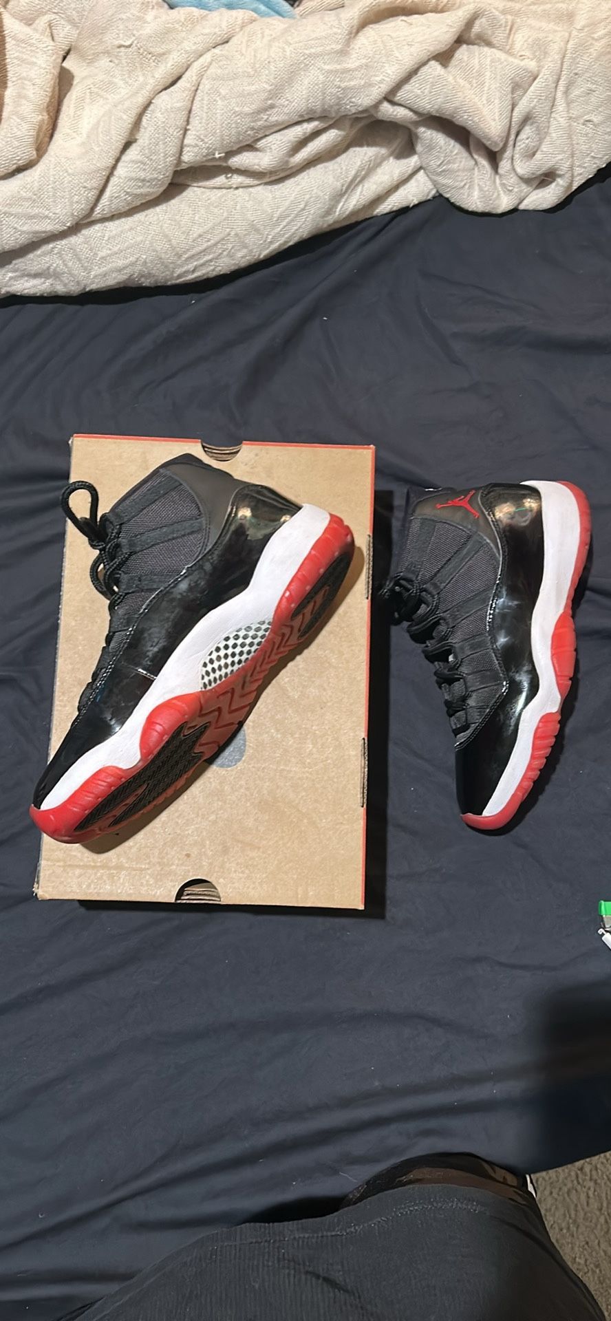 Jordan 11 Retro “Bred” Size 9 Men