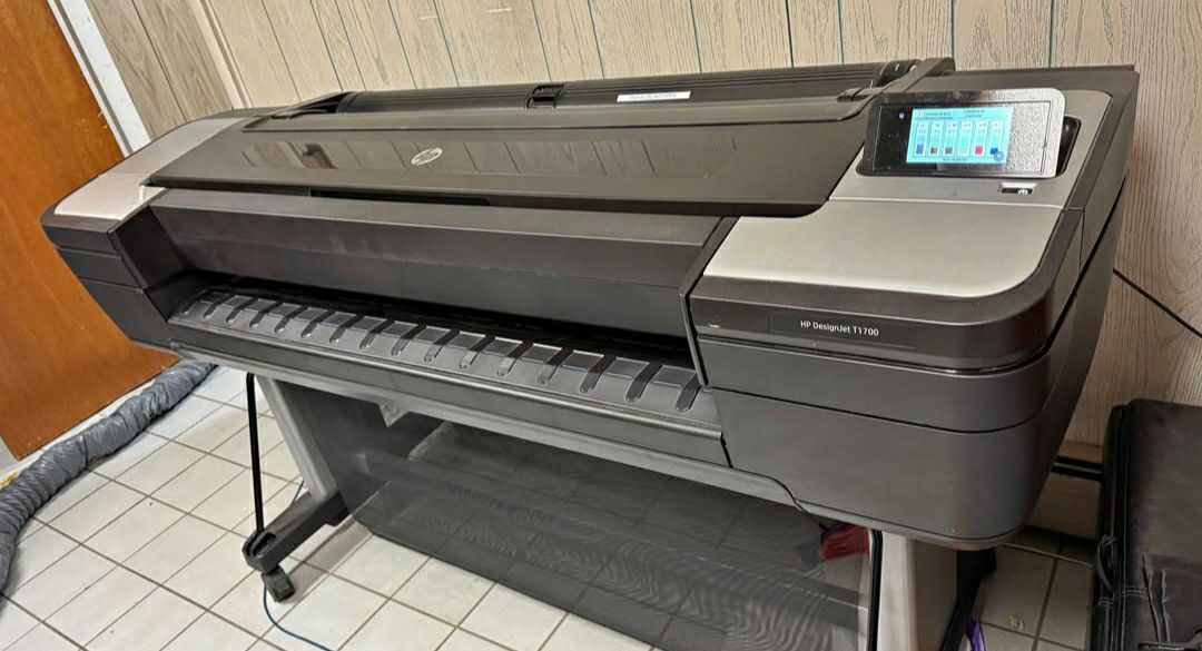 HP DesignJet T1700