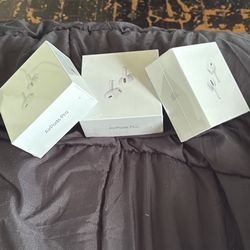 Apple AirPods 2nd Generation 