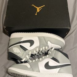 Air Jordan 1 Smoke Grey Mid