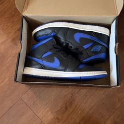 Jordan 1 Mid 