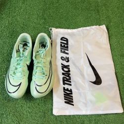 Nike Maxfly’s Mint Green Size 11