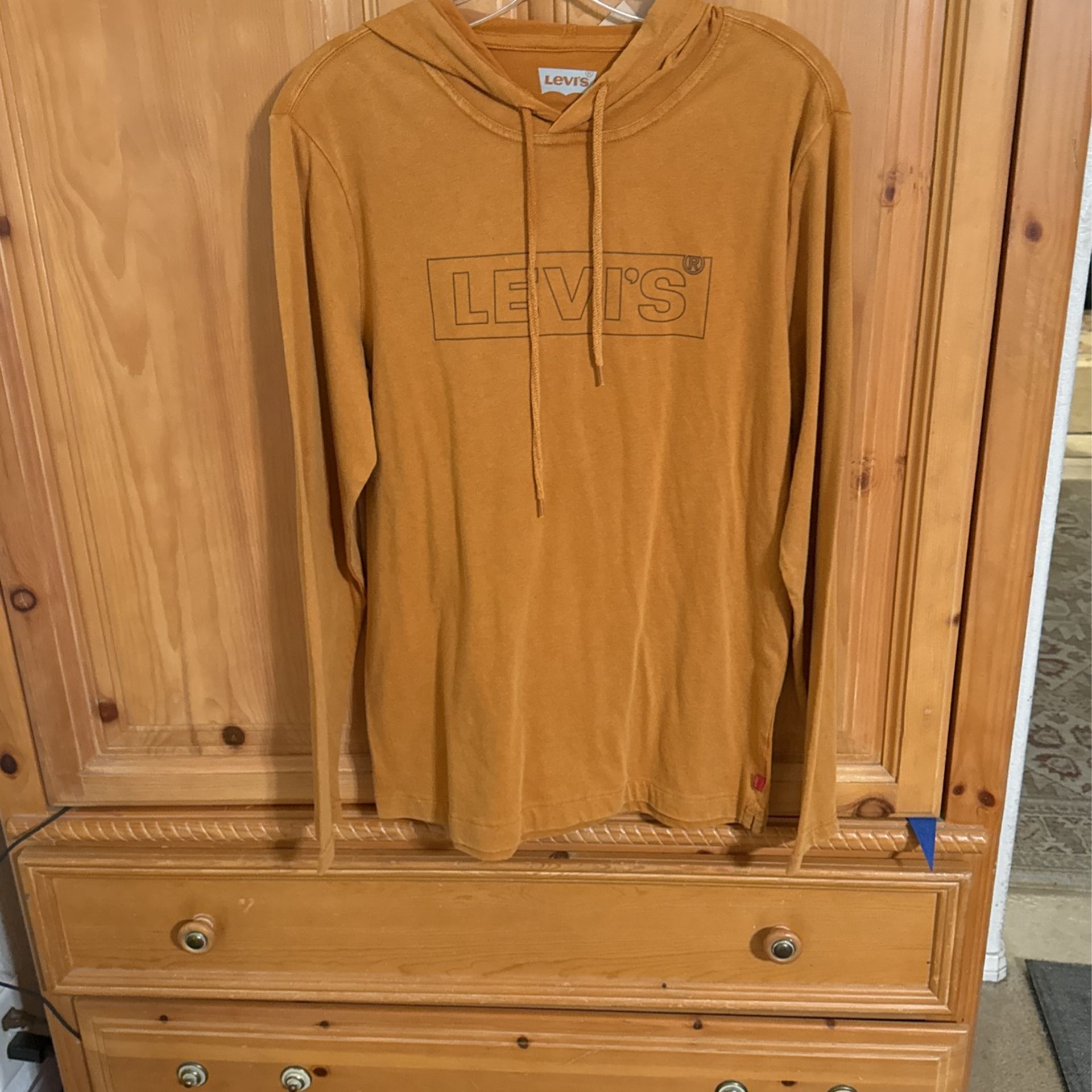 Levi’s Long Sleeve Teen Boy $10