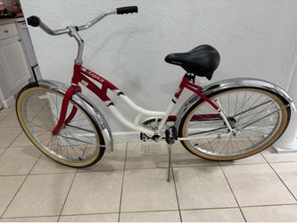 Scwinn cruise beach bicycle . Rim 26” . Good tires good condition