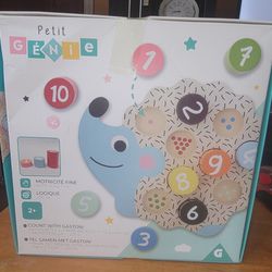💞NEW IN BOX WOODEN LEARN TO COUNT  PORCUPINE.  