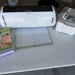 Cricut Expression With Many Extras