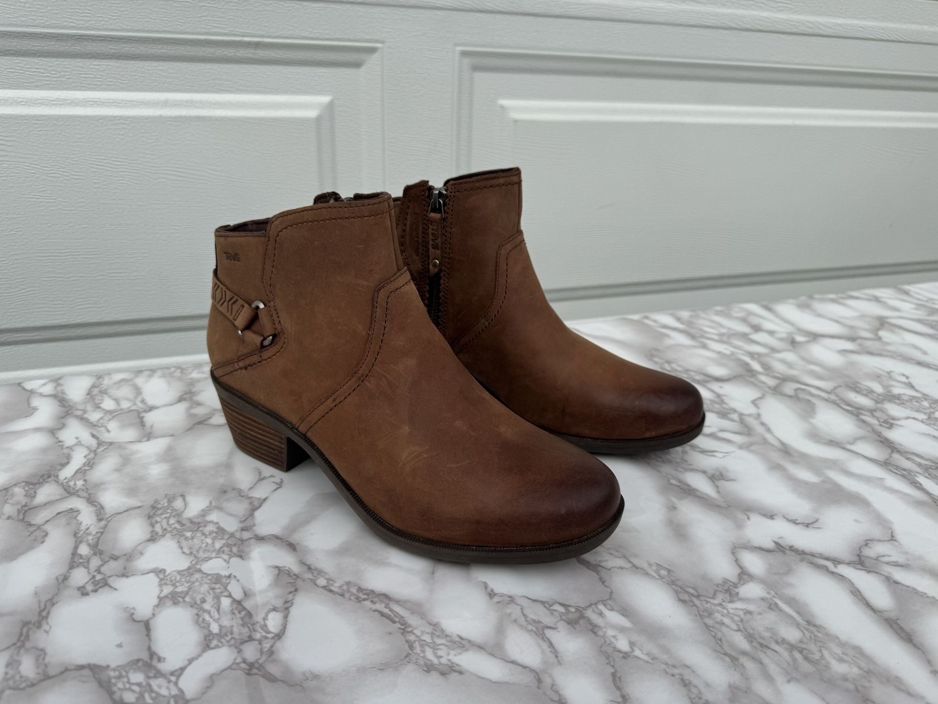 New Teva Leather Boots