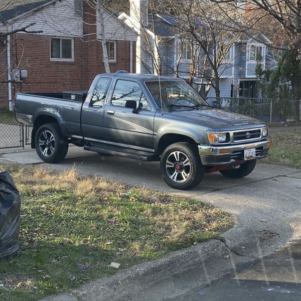 Toyota 22R Año 94 for Sale in Silver Spring, MD - OfferUp