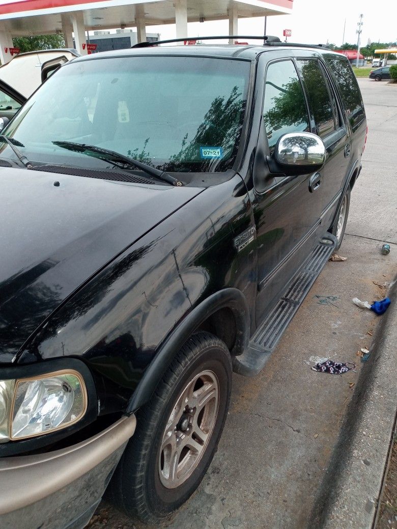 02 Expedition Xlt