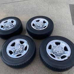 Yokohama Tires And Wheels 245/70/17 - Excellent Condition 