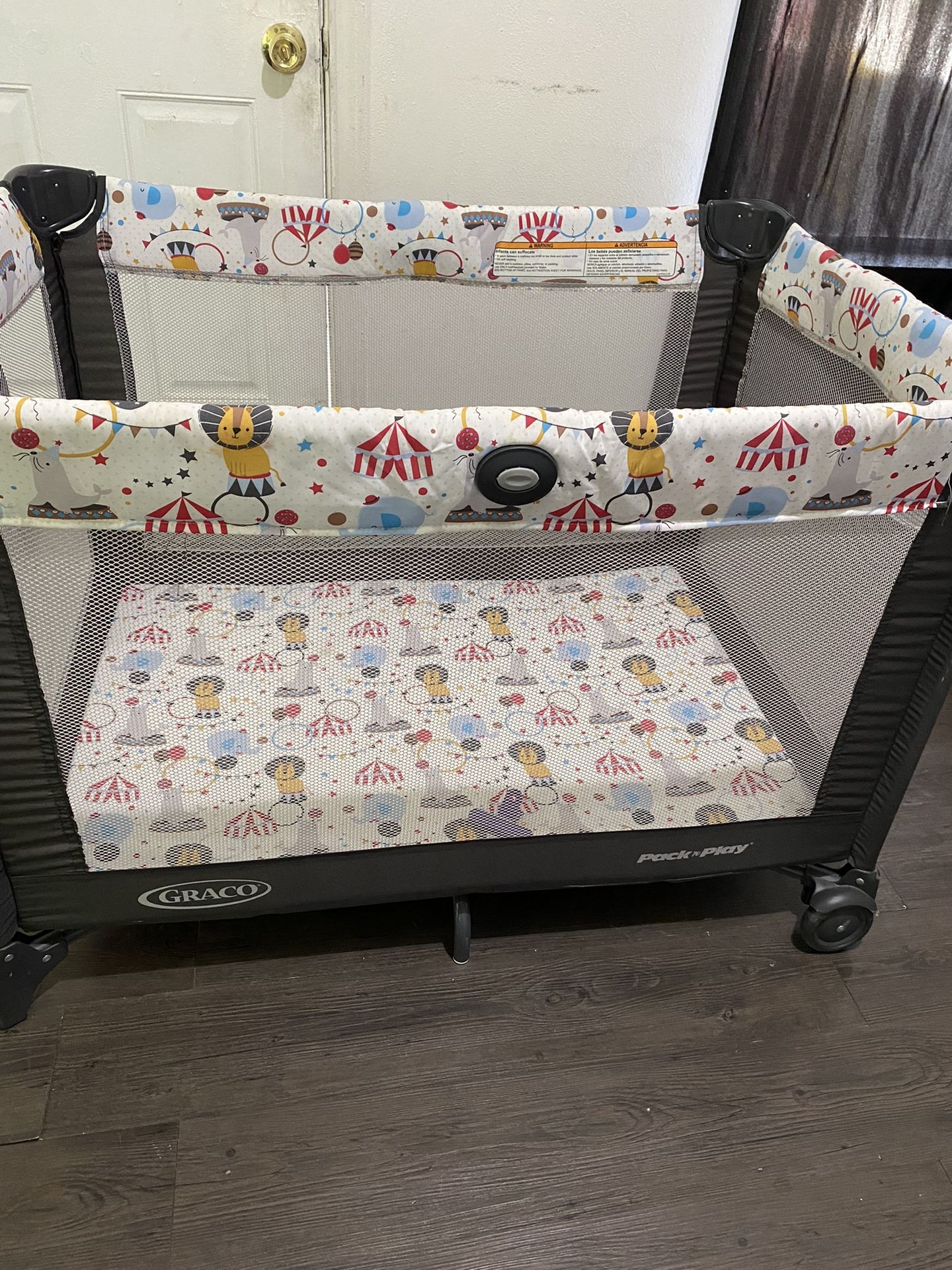 Graco Play Pen