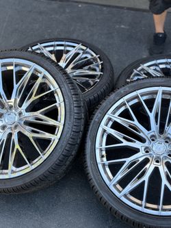 22” lexani wheels tires like new 3 day used