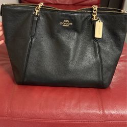 Coach New Leather Purse 