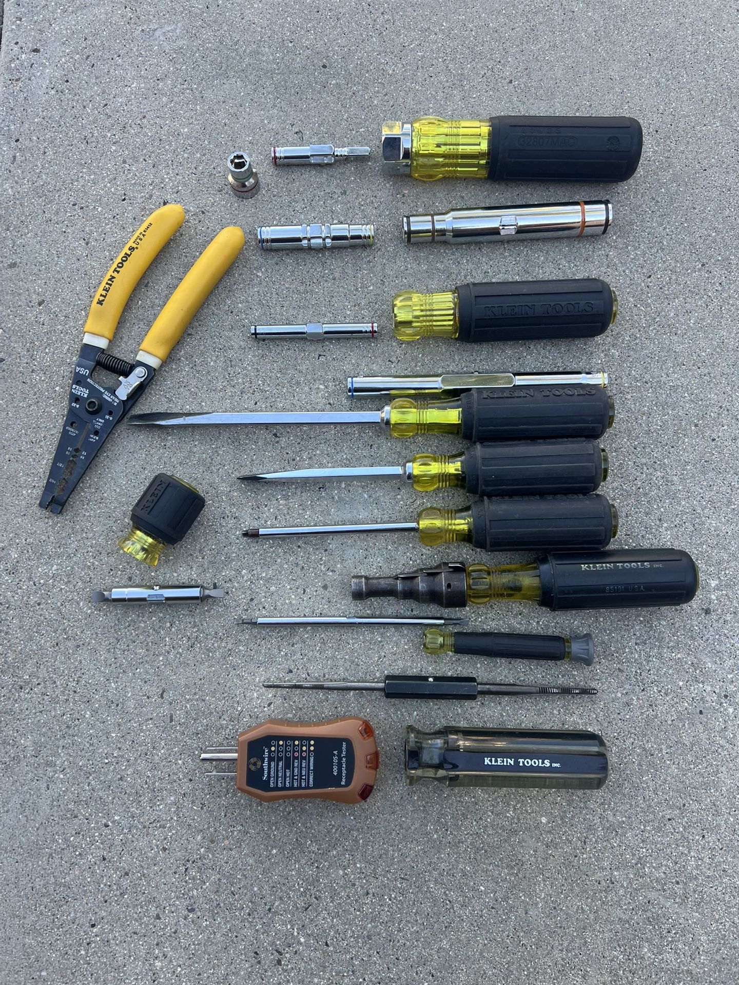 Klein Tools Electricians (11) Piece Assorted Lot