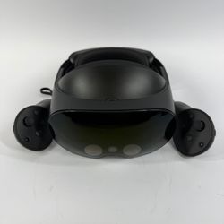 Meta Quest Pro 256GB Standalone All-in-One VR Headset DK94EC